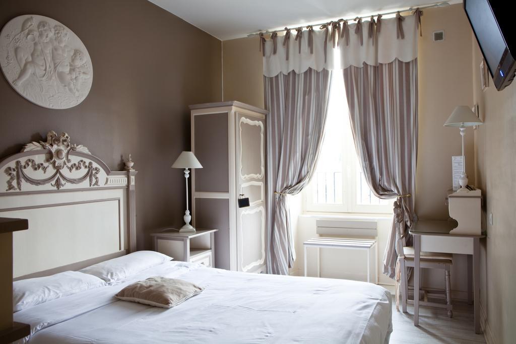 Hotel Abat Jour Nantes Habitación foto